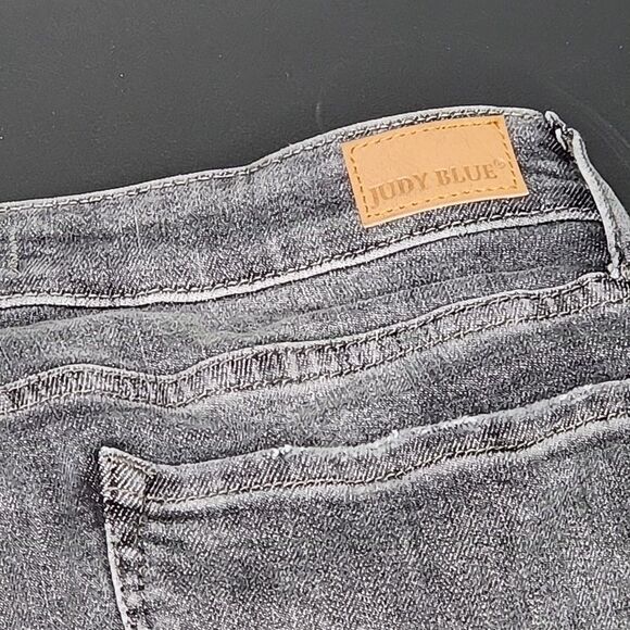 Judy Blue Jeans Women’s 11/30 Skinny Fit Distressed Faded Stretchy JB8857 Black - Picture 9 of 9